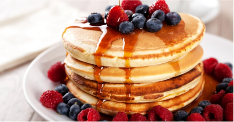 5 DÉLICIEUSES RECETTES POUR LES MEILLEURES CRÊPES PROTÉINÉES